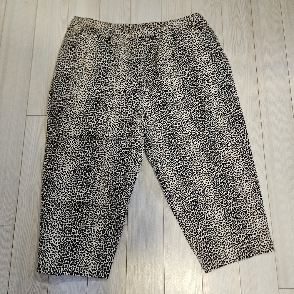 Spirit Women's Animal Print Cheetah Brown Black Capri Pants Size 22 plus size
